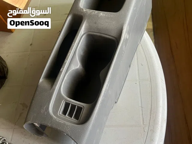 قطعة وسط لسياره متسوبيشي لانسر للبيع