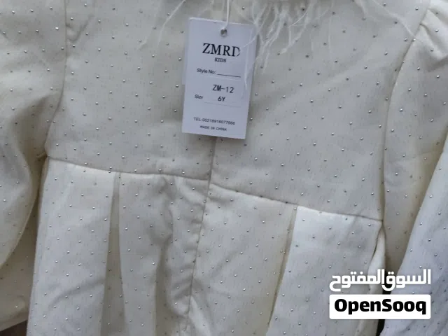 فستان عيد خامة ممتازة جدا ملبوس مرة وحدة قاعد جديد جديد و بنصف سعره في المحلات
