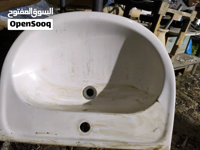 مغسلة بورسلان Creavit أصلية بحالة ممتازة للبيع