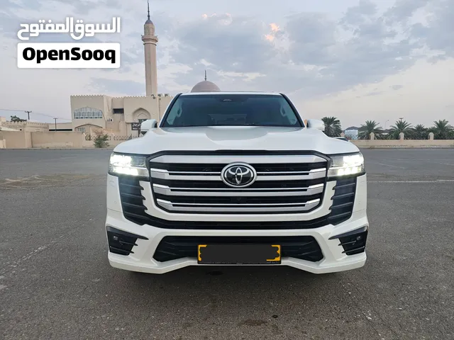 Used Toyota Land Cruiser in Muscat