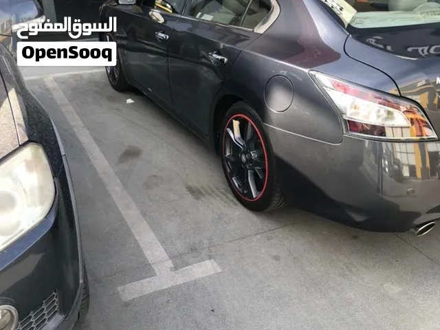 Nissan Maxima 2012