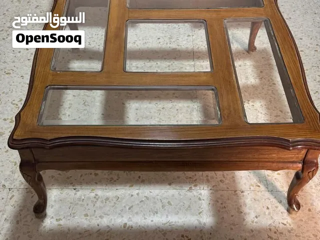طاولات منزلية