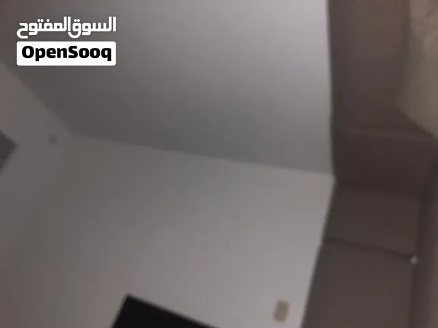 محل حوت للبيع  المحطه سوق الحوت