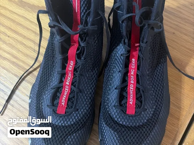 Decathlon boxing shoes-كنجه -معدات فنون قتاليه