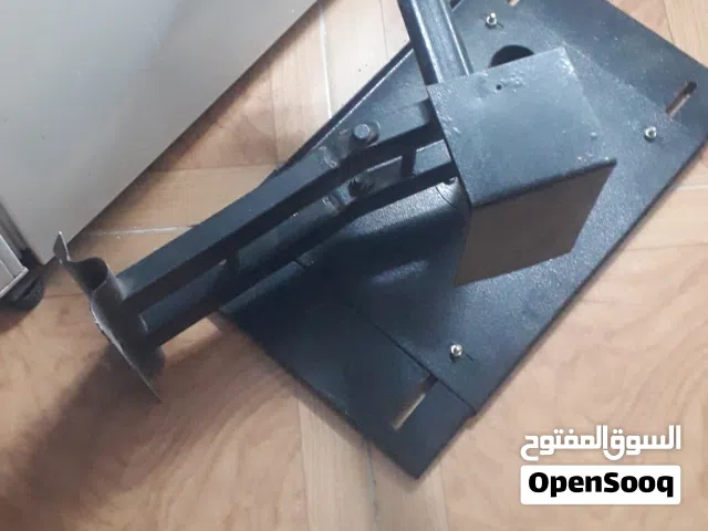 حامل تليفزيون مستعمل بحالة ممتازة