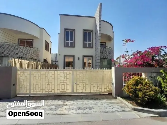 Villa in a compound for rent in alhail south SR-RH-1752