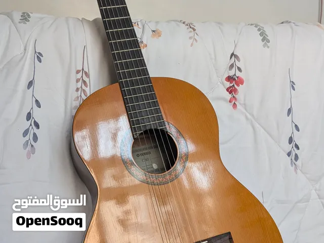 Yamaha C40 Classical Guitar (Full Size - 4/4) Used جيتار كلاسيكي ياماها C40 (حجم كامل - 4/4) مستعمل