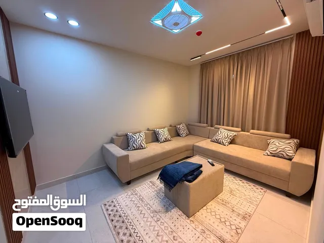 شقق جديده فاخره أول ساكن للإيجار الشهرى بصلاله منطقة الوادى قريب اللولو و جراند مول و جميع الخدمات