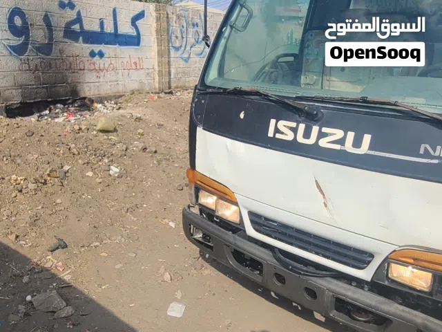 دينه زيزو ايسيزو  NKR وايت عرطه للبيع موديل 2000 موجود في صنعاء ميكنه وسبيت 43 نوع ممتاز