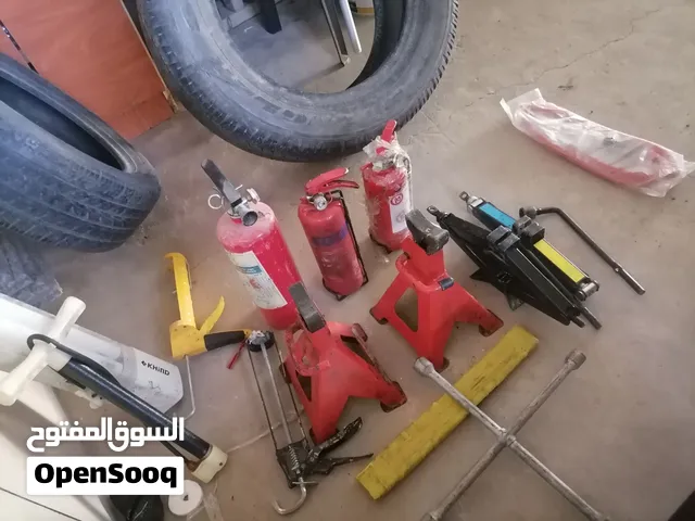 قطع للبيع طفايات وجكات ومفتاح جنط