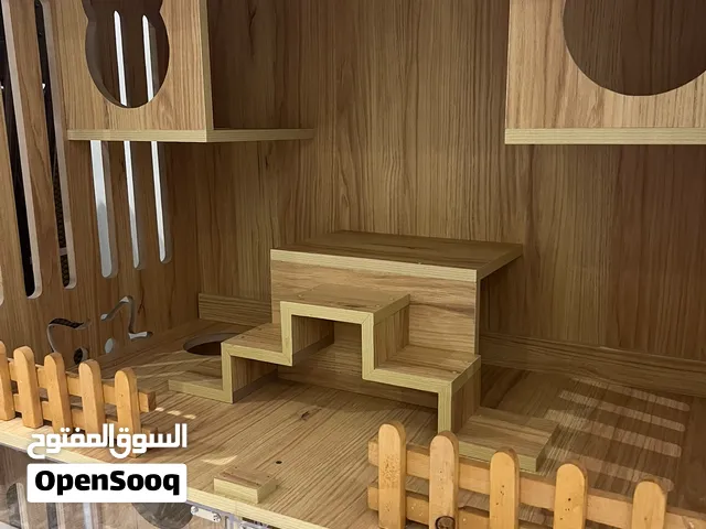 بيت للقطط بحالة ممتازة
