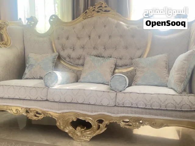 طقم مجالس فاخر بحالة ممتازة للبيع  Elegant Luxury Sofa Set in Excellent Condition for Sale