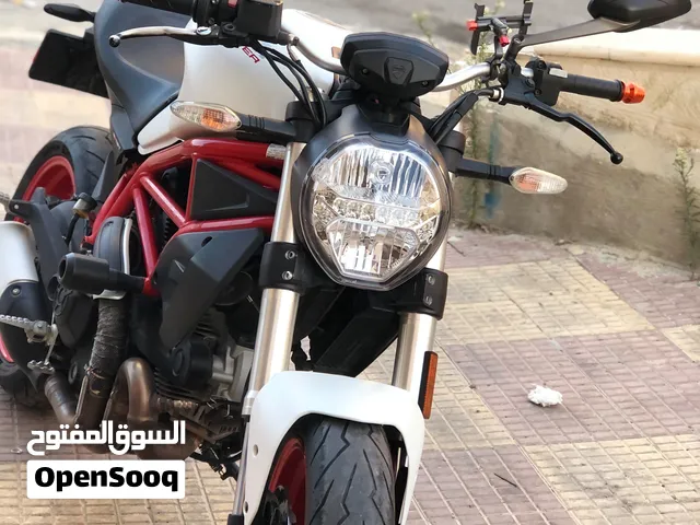 دراجه دوكاتي مونستر من انظف الدراجات بالسوق قابل للبدل على سياره بنفس السعر