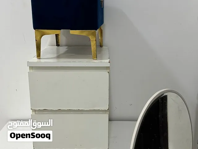 طاولات للبيع