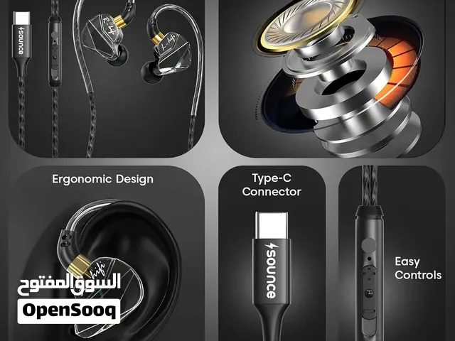 سماعات أذن سلكية من نوع IEM In-Ear Monitorمخصصة للألعاب والموسيقى تاتي بتصميم أسود شفاف مميز.USB.C