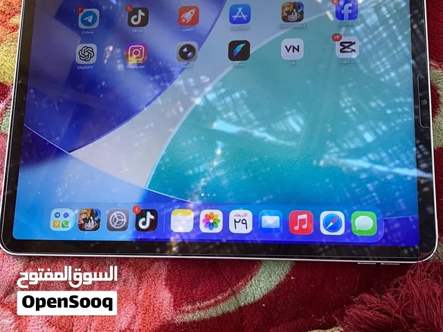 ايباد 11 برو M 1. خط في شاشة جة لليسار مثل ما موضح في صورة  سعرة 425