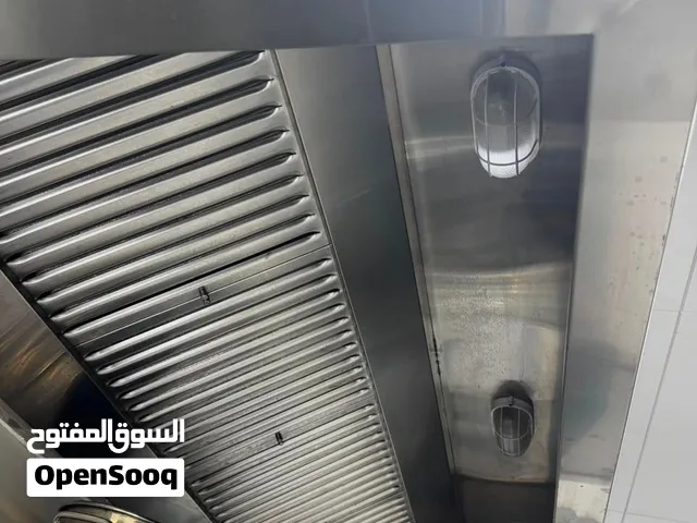 هود ستانلس ستيل 3 متر بحالة شبه جديدة مع اضاءة، تصنيع 2026