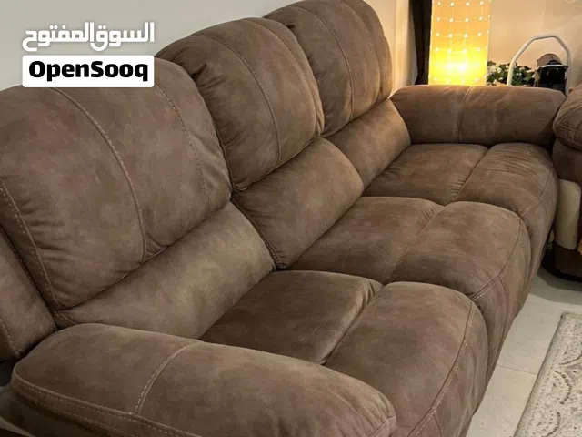 ريكلاينر بني جميل