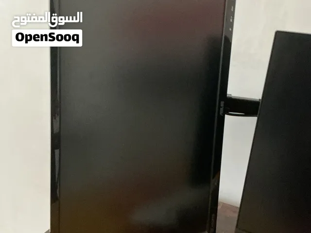 شاشة ألعاب وكاميرات