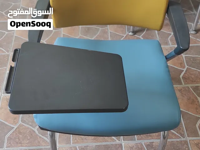 كراسي دراسية فردية