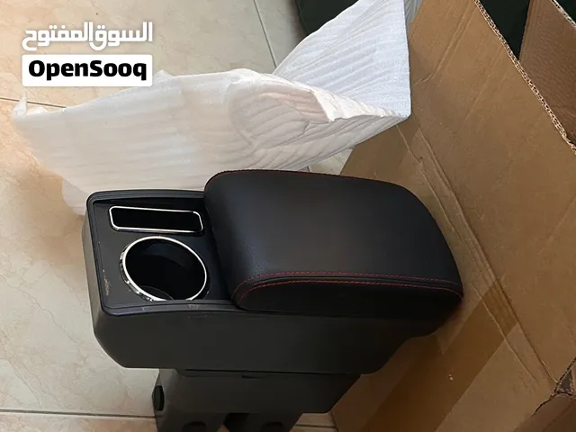 Suzuki jimmy hand rest with cup holder and storage comes with the box