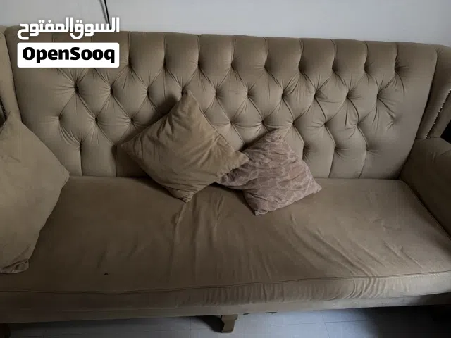 طقم كنب سبع مقاعد بحاله جيده