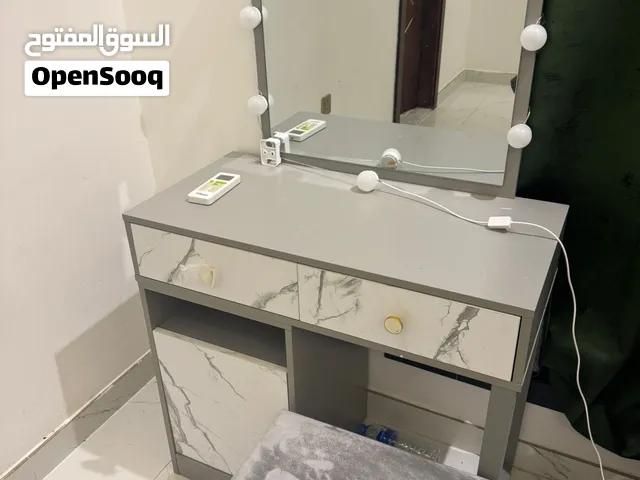 Like new vanity