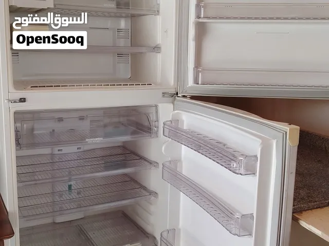 ثلاجه LG مستعمله بحاله ممتازه