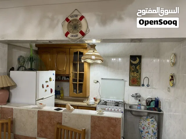 شالية 90م دور ارضي مدخل خاص علي بعد أمتار من البحر - شاطيء الزهور بجوار قرية 6 اكتوبر والكيلو 21