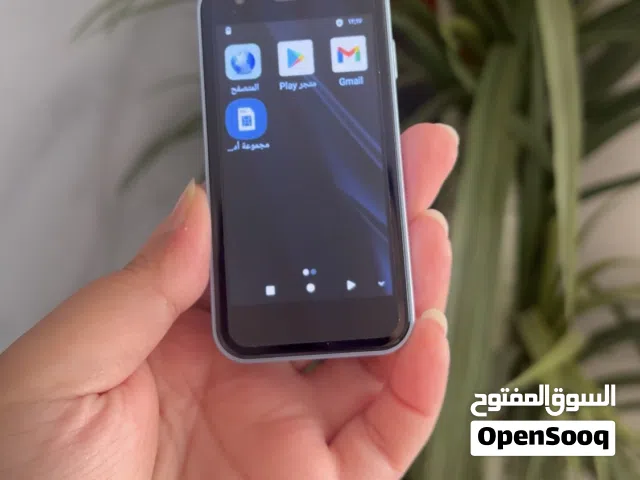 هاتف صغير ميني ايفون ( شريحتين ، ينزل اي تطبيق تريده ) في اكثر من ثلاث الوان ( اقرأ الوصف)