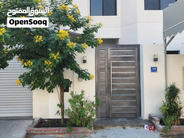 للايجار فيلا سكنية في جدعلي.For rent villa in Jidali