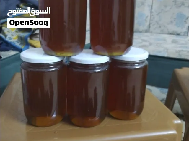 في عسل اصلي مقفول للبيع
