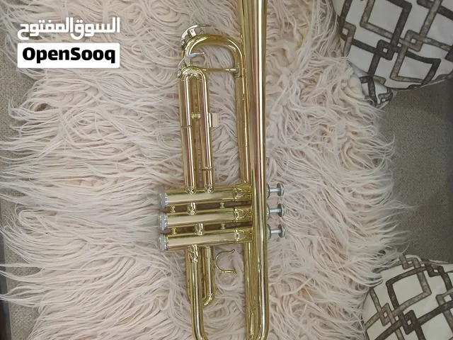 بوق ترومبيت نحاسي بحالة ممتازة للبيع