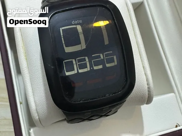 ساعة يد رقمية سوداء كلاسيكية من سواتش (Swatch Digital) بشاشة رقمية