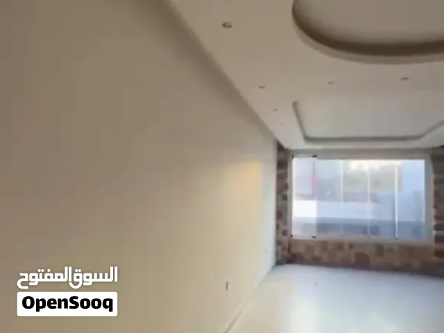 شقه للاجار ساحه عين سكه يوجد مصعد 24 /24 يوجد شبابيك 2نومً2 حمام وسفره وصالون أجاره 600$