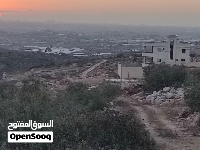 قطعة ارض منطقة فلل وشاليهات منظر ساحر مطل على الساحل  بإطلالة ما الها مثيل