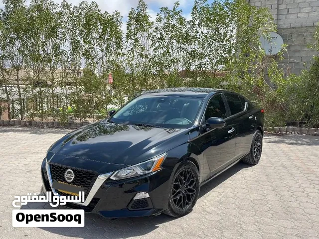 Used Nissan Altima in Dhofar