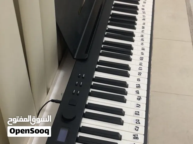 بيانو 1000