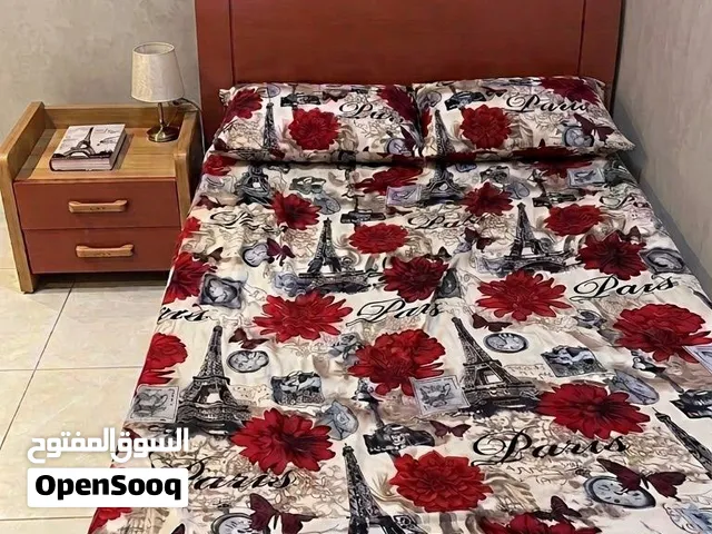 سرير من المتجدد هوم