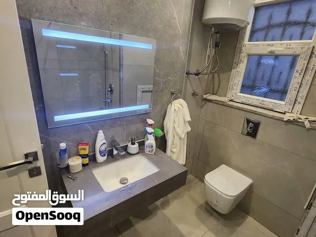 شقه مفروشه ارضيه بحي الزهور طريق المطار