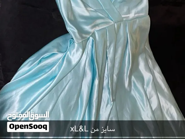 فساتين حفلات للبيع
