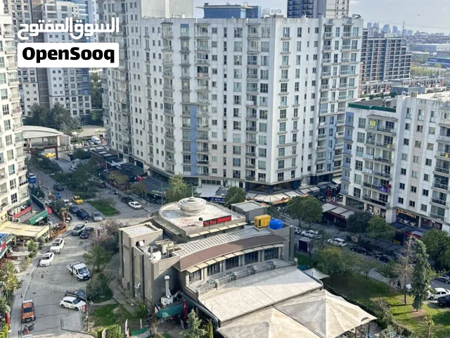 فرصة استثمارية شقة للبيع بالاكبتي مول بإطلالة ساحرة على المدينة والبحيرة