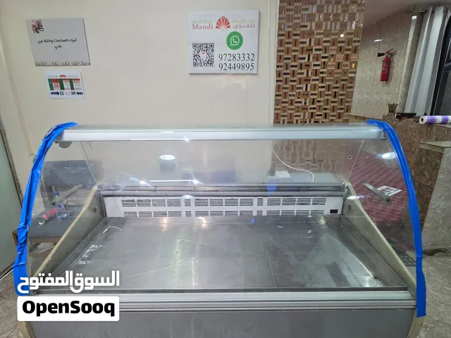 ثلاجة وفريزر حفظ اسماك او لحوم والعرض تصلح للمطاعم ومحلات بيع الاسماك