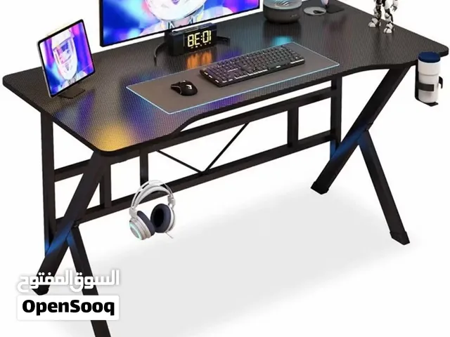 طاولة مكتب أو جيمز