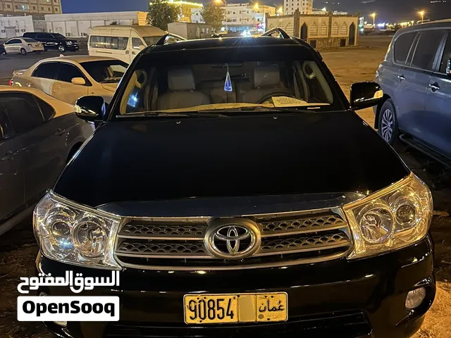 Toyota Fortuner 2011