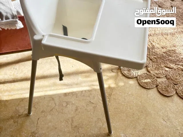 عربه أطفال بحاله جيدة جدا ماركة Petite baby وكورسي اطفال ايكيا