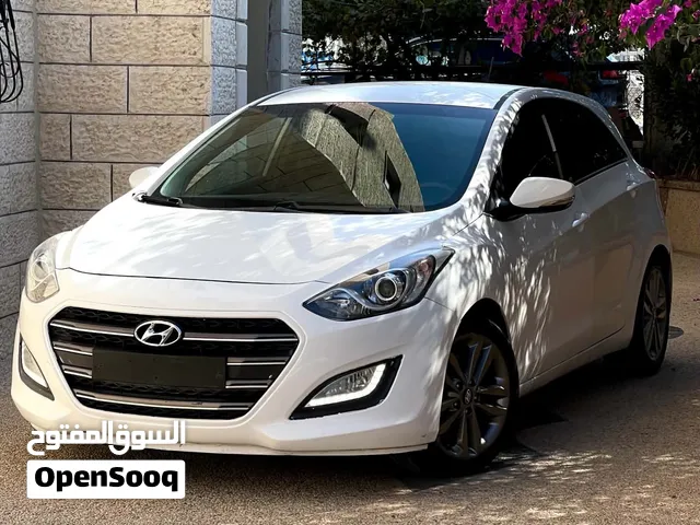 هيونداي i30 سولار بحالة الوكالة