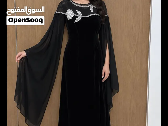 فستان مخملي كريستال جديد
