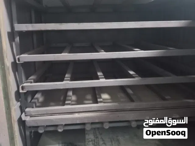فرن صناعي للبيع تبارك الرحمن 8موسير غاز 5 ارفف 5مفاتيح شغال ما شاء الله مو بحاجة اي اشي