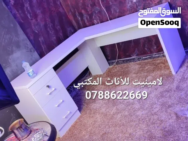 مكتب طاولة جيمينج مميزة بقياسات مختلفة من لامينيت للأثاث المكتبي طاولات للألعاب عدة الوان وموديلات